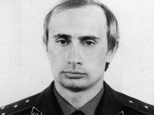 Владимир Путин служба КГБ